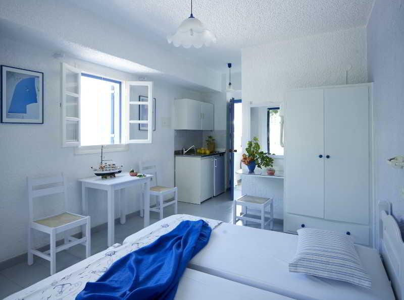 Ninetta'S Studios Poros Town 外观 照片